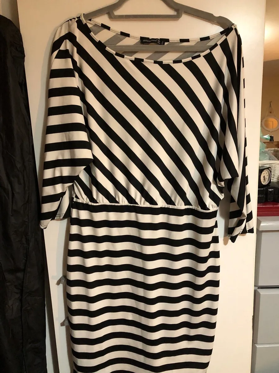 Ladies stunning dress size 18 €5 - Image 1