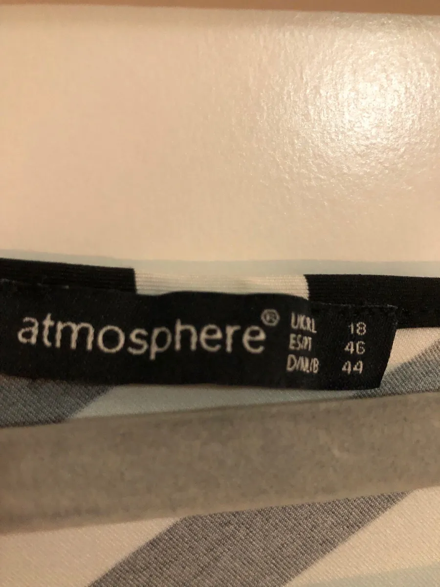 Ladies stunning dress size 18 €5 - Image 2