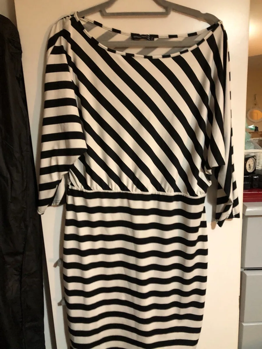 Ladies stunning dress size 18 €5 - Image 3