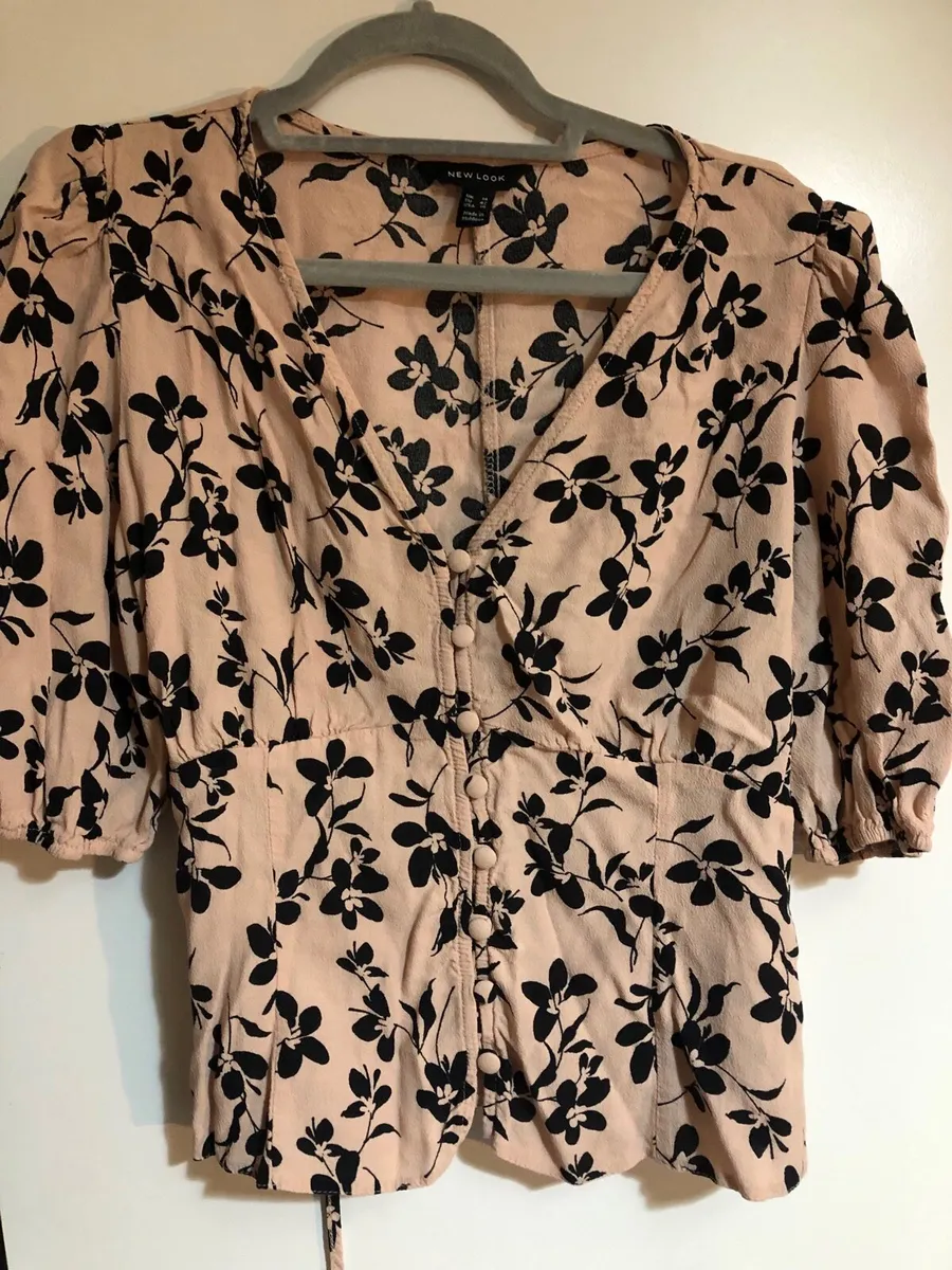 Ladies blouse size 14 €3 - Image 1