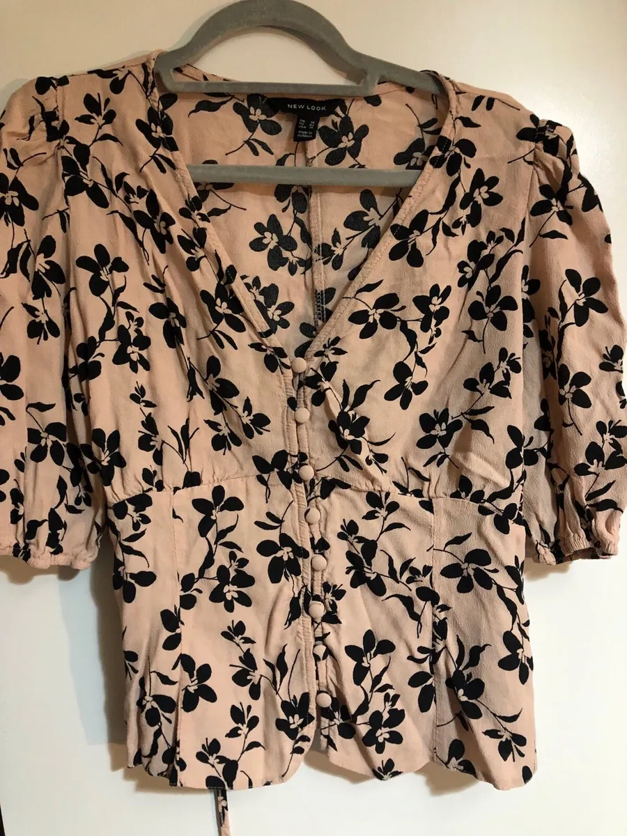 Ladies blouse size 14 €3 - Image 2