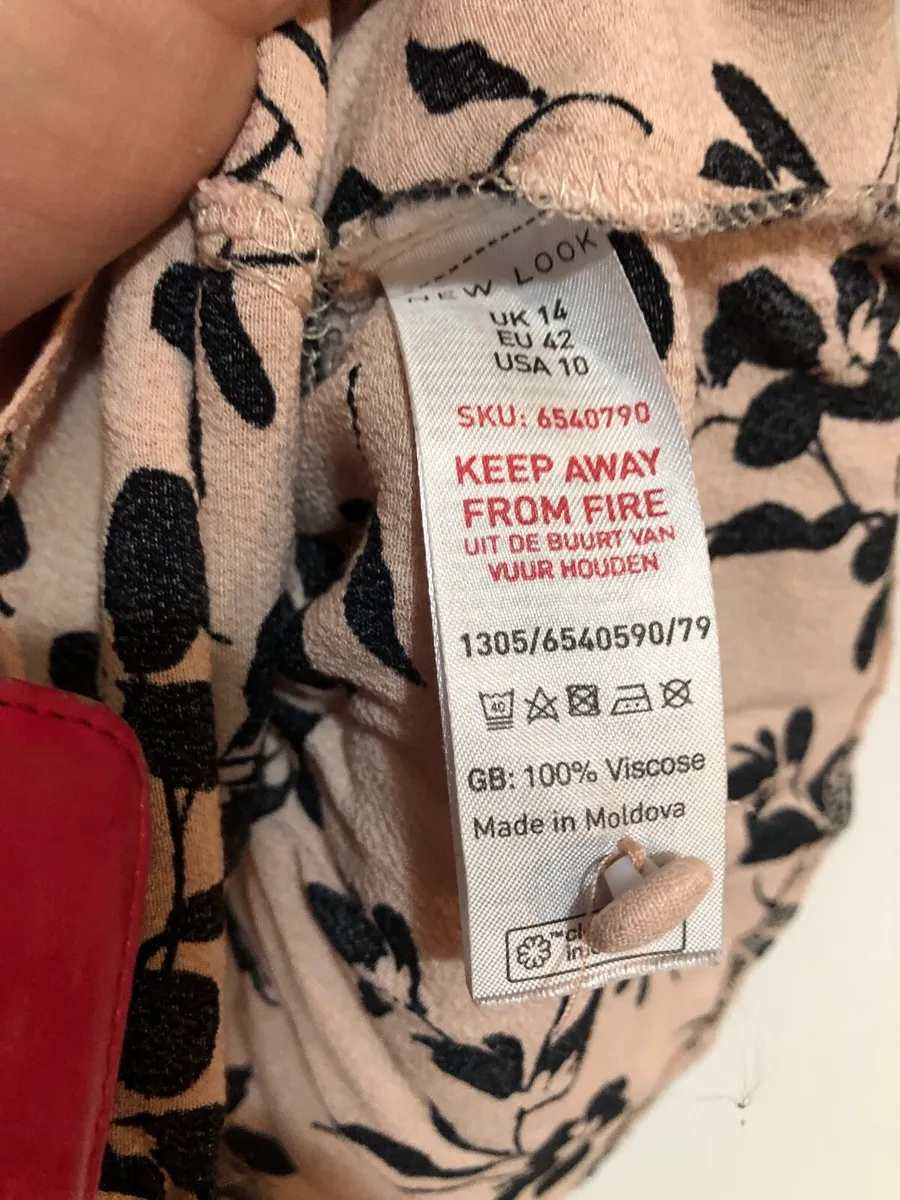 Ladies blouse size 14 €3 - Image 4