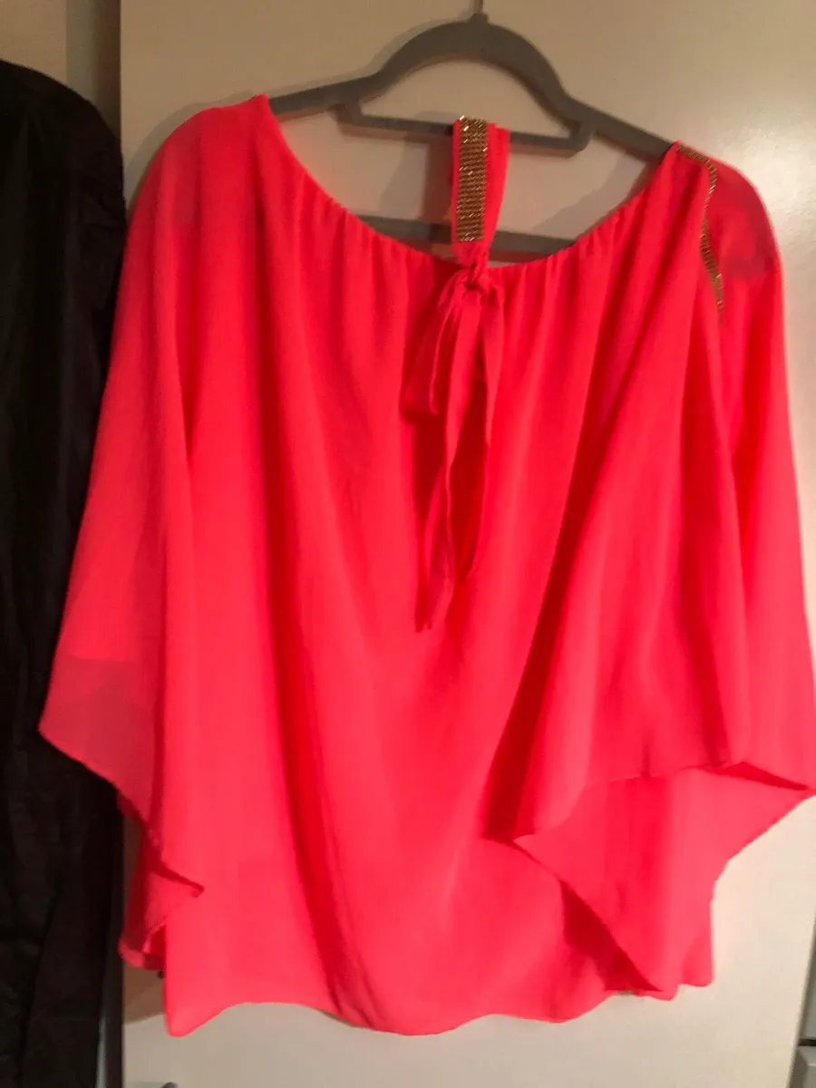 Ladies stunning house size XL €3 - Image 4