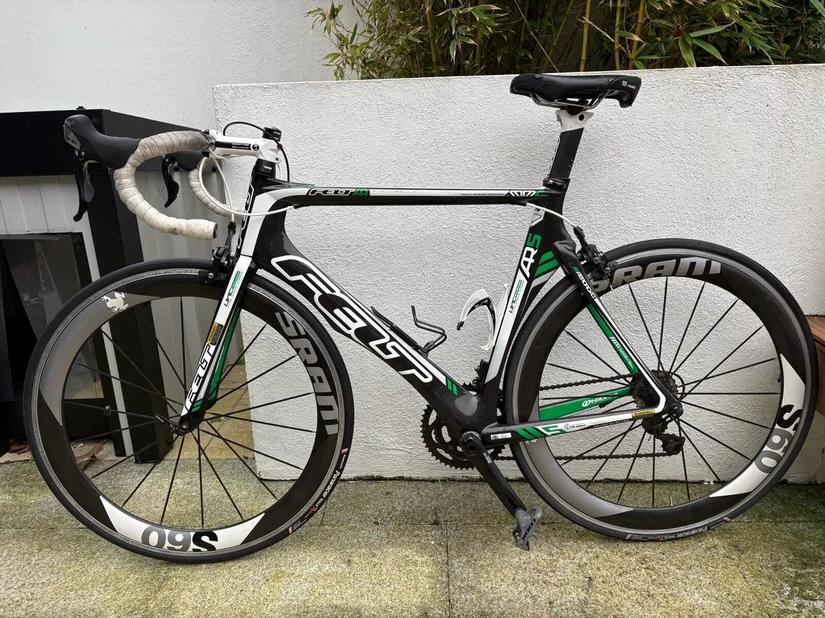 Felt AR5 2010 with SRAM carbon fibre wheels - Image 1