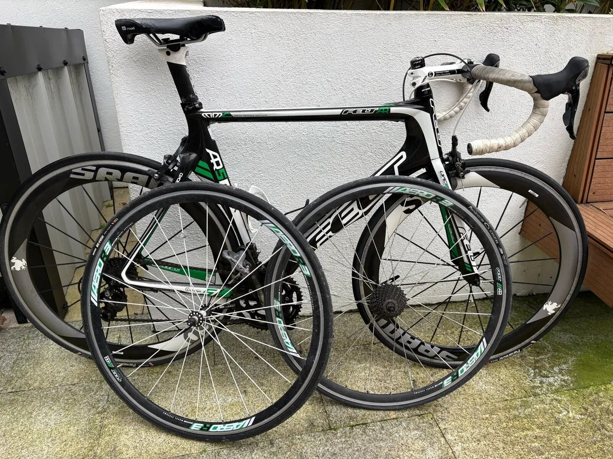 Felt AR5 2010 with SRAM carbon fibre wheels - Image 4