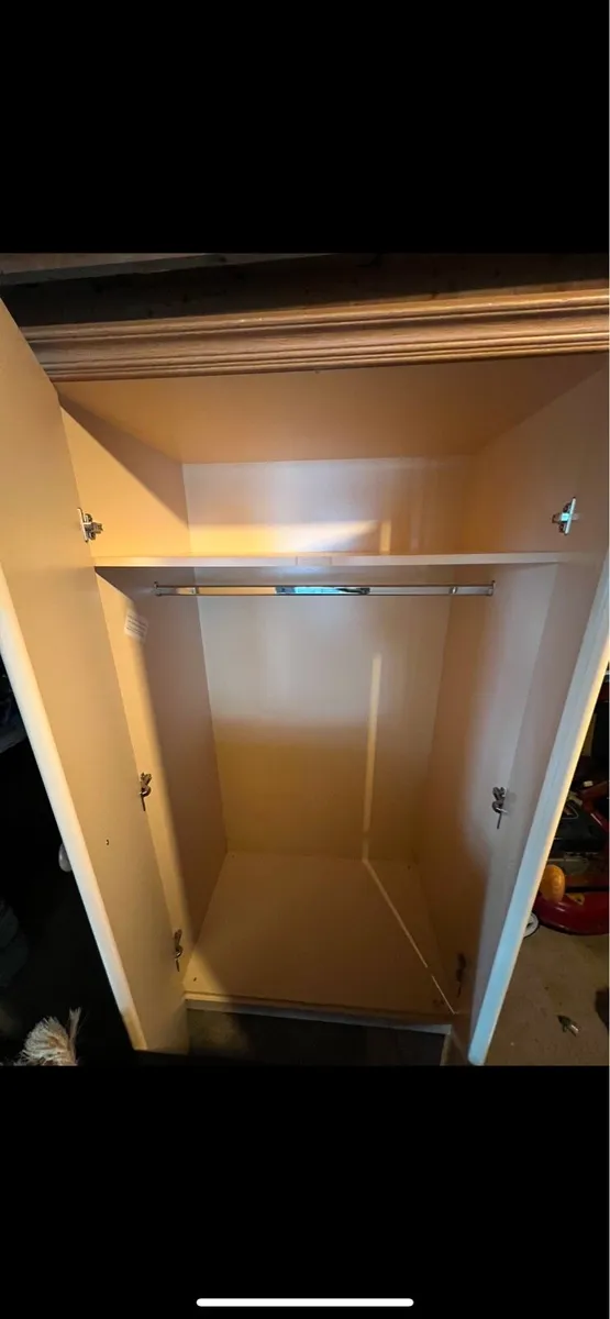 Wardrobe - Image 3