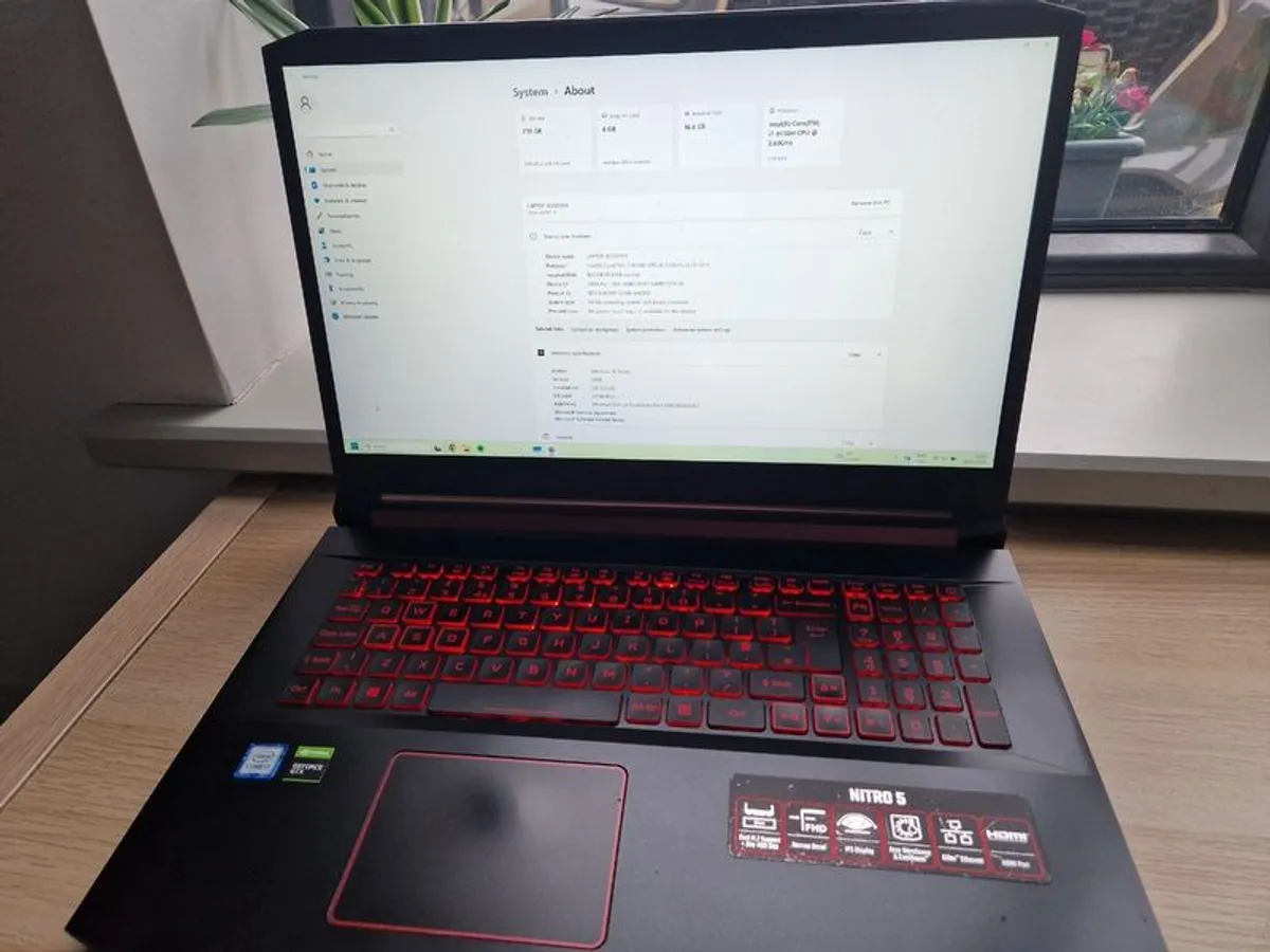 Acer Nitro 5 AN517-51 Gaming Laptop 17.3" 16gb RAM 256gb SSD - Image 1