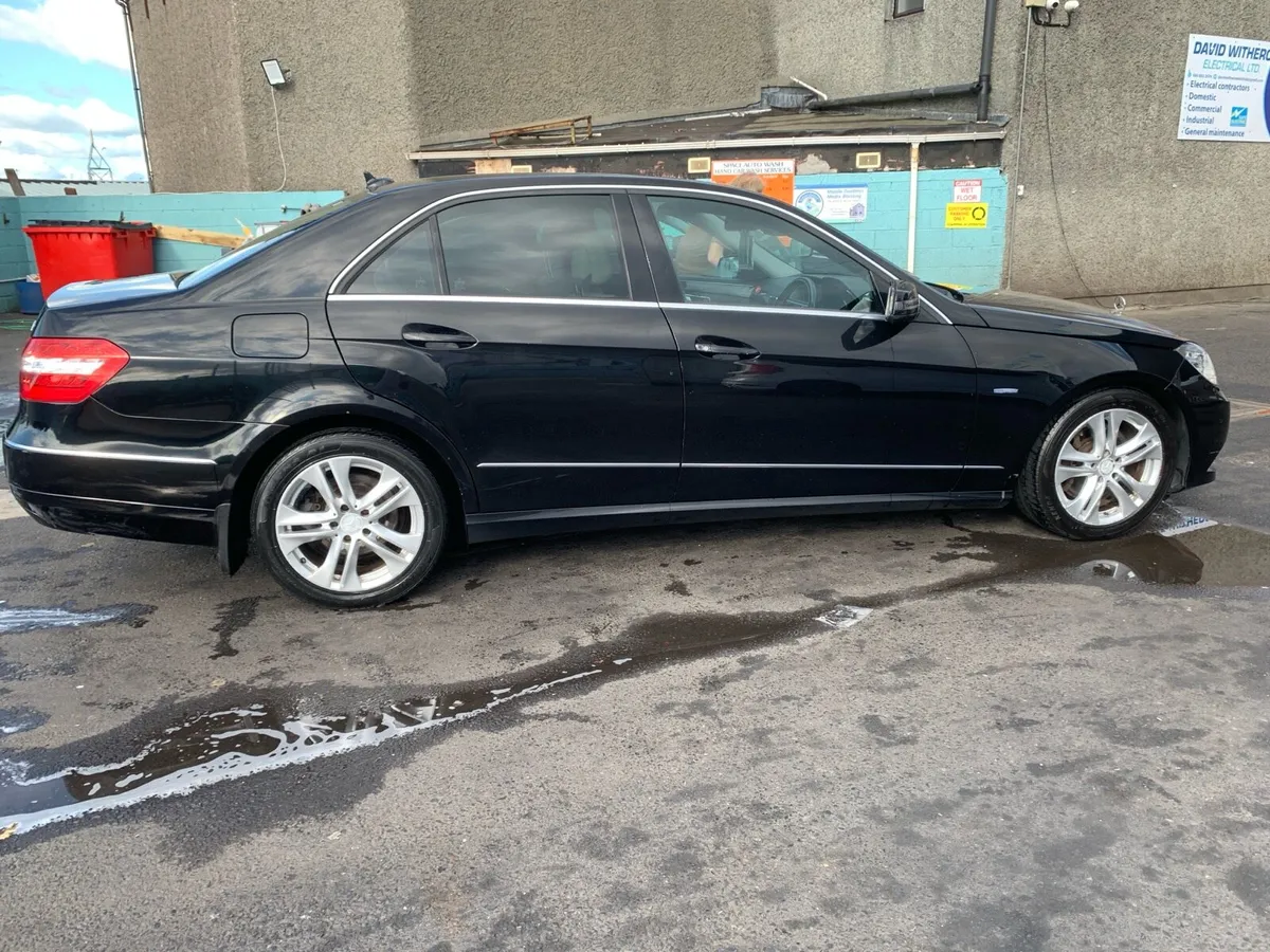 Mercedes Benz E250 CDI Avantgarde automatic - Image 4