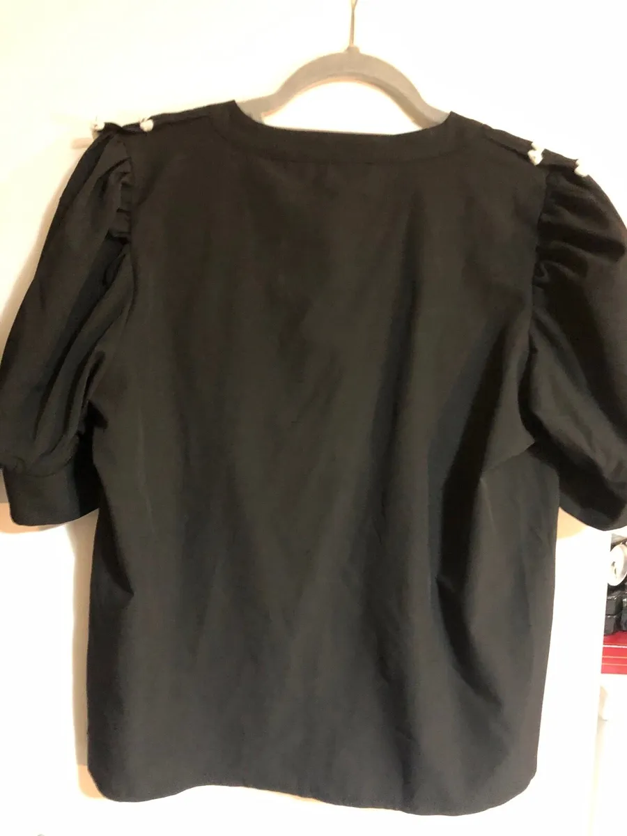 Ladies stunning top size M &3 - Image 2