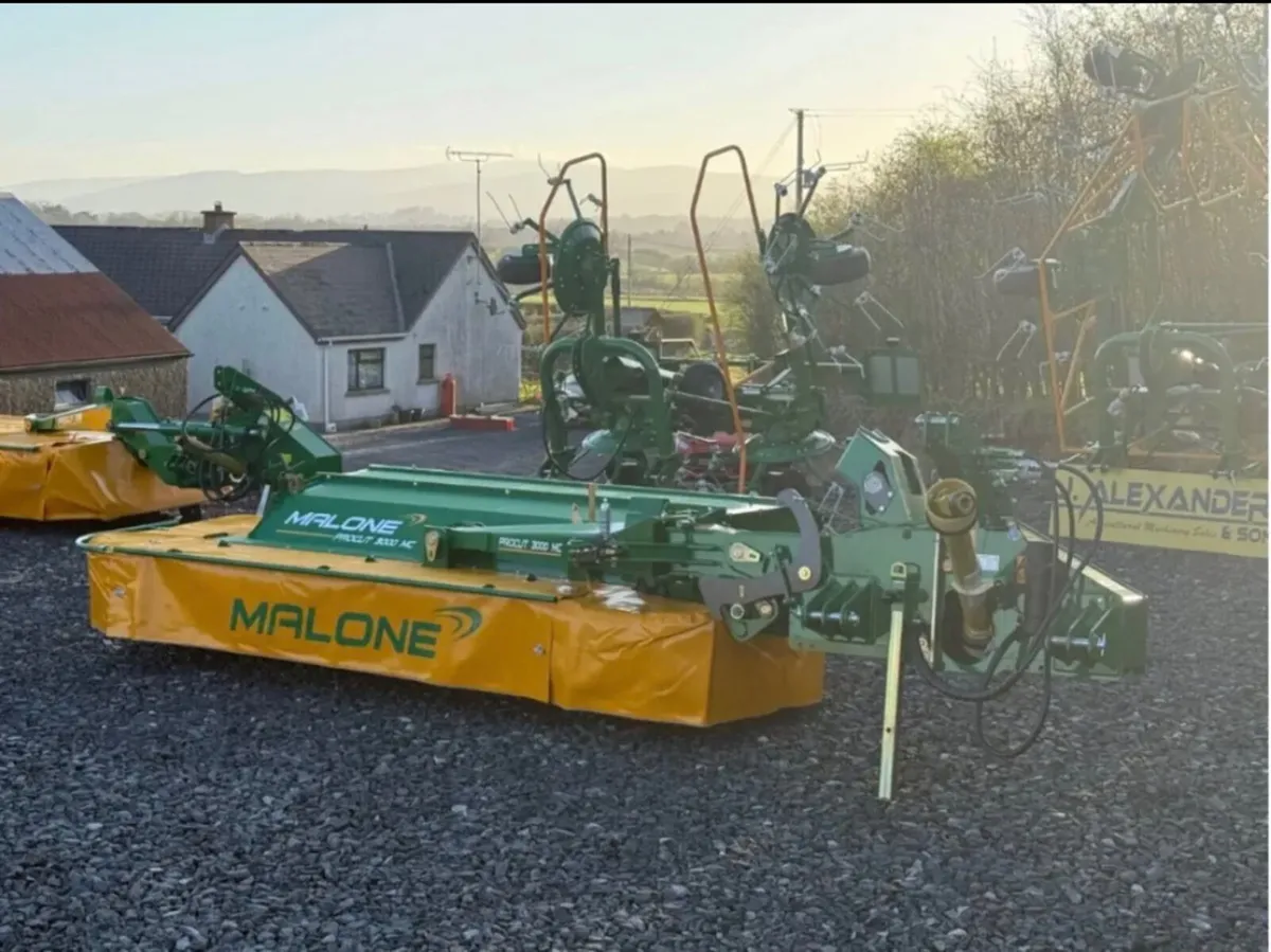 MALONE PROCUT 3000MC CENTRE PIVOT CONDITION MOWER - Image 3