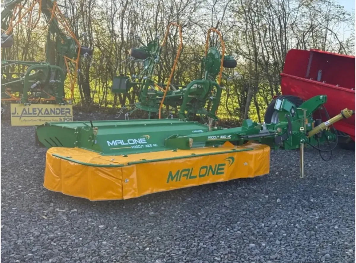 MALONE PROCUT 3000MC CENTRE PIVOT CONDITION MOWER - Image 2