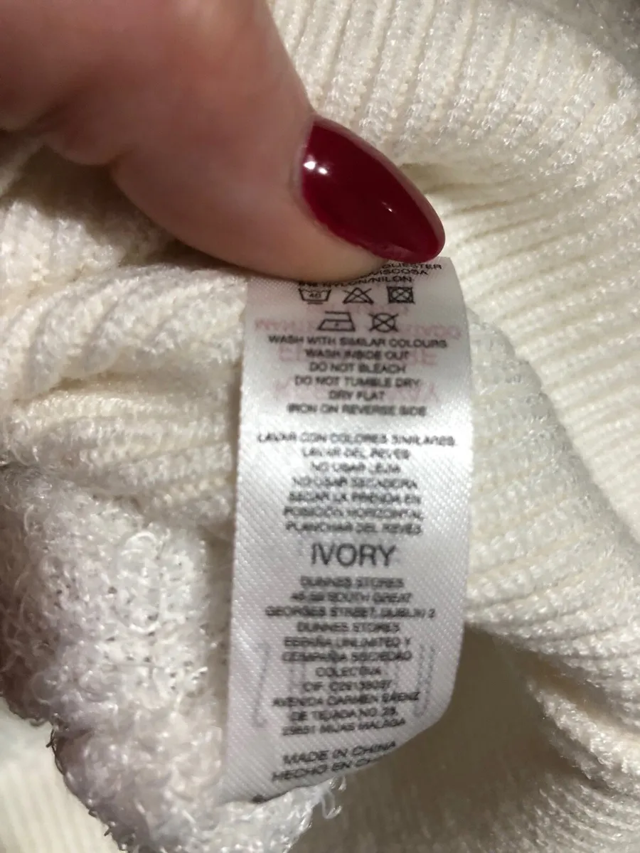 Ladies BNWT jumper size L €10 - Image 3