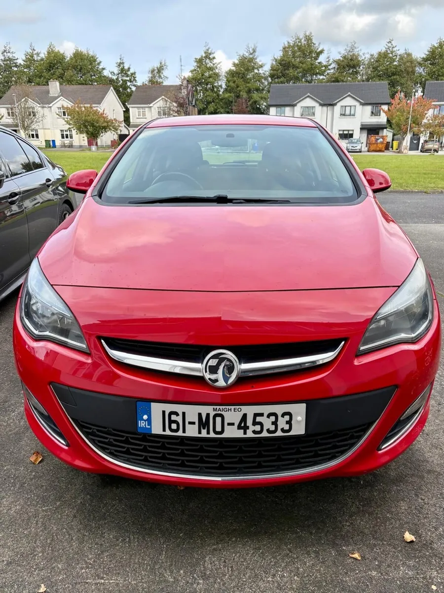 VAUXHALL ASTRA 1.6 L VVT SRI 115PS 5DR - Image 1