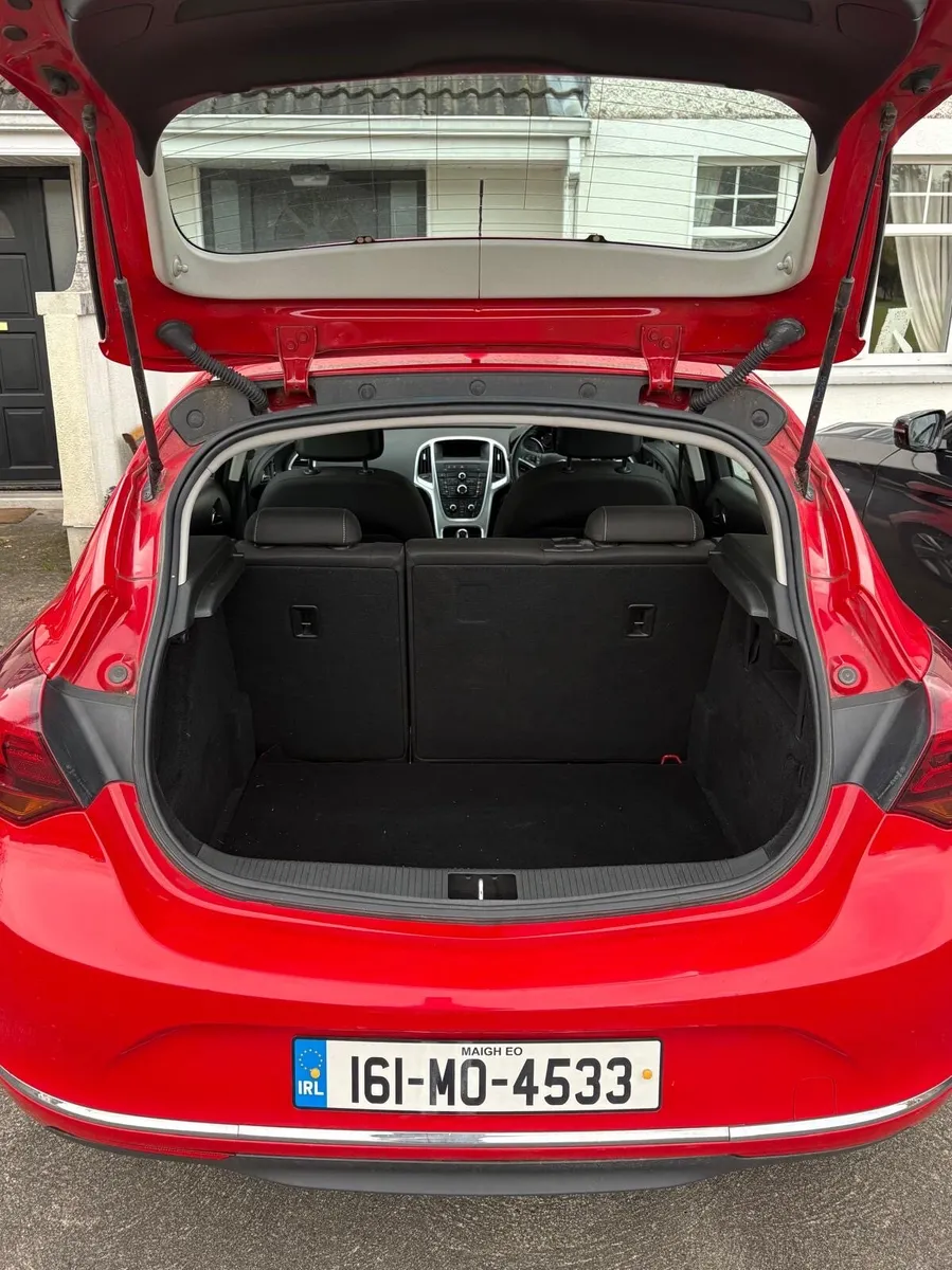 VAUXHALL ASTRA 1.6 L VVT SRI 115PS 5DR - Image 3