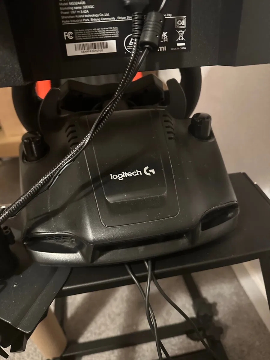 Logitech g920 Gaming wheel + pedals - Image 2