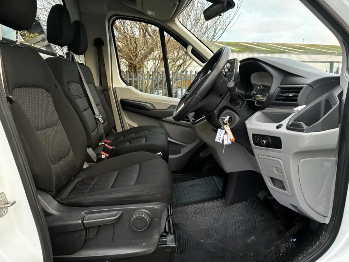 2022 Maxus Deliver 9 Deliver Tipper Van - Image 2