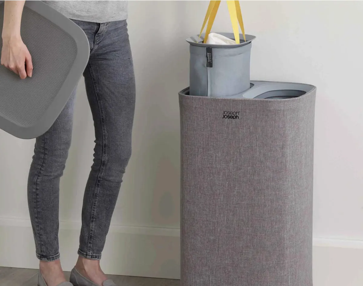 Laundry basket - Image 1