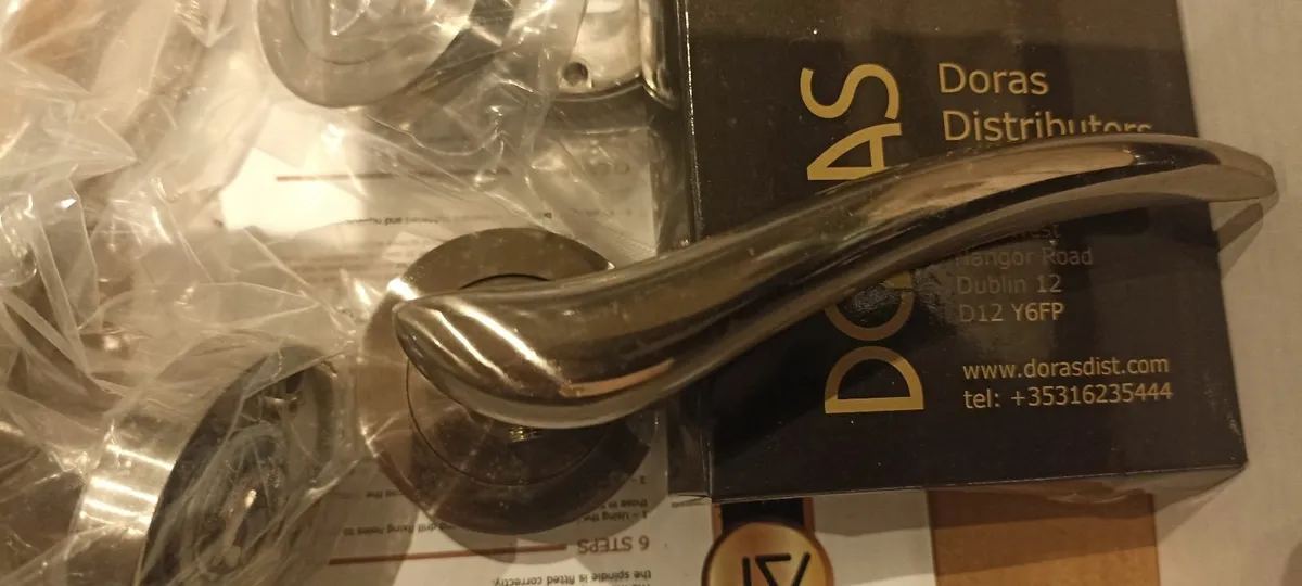 Chrome Door Handles and Sash Lock - Image 3