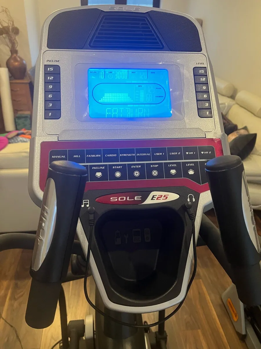 Cross Trainer - Image 2