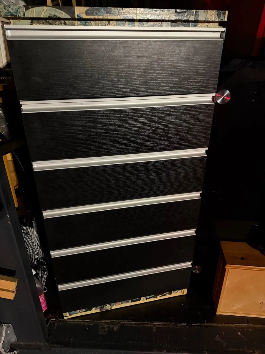 Chest of drawers - Image 1