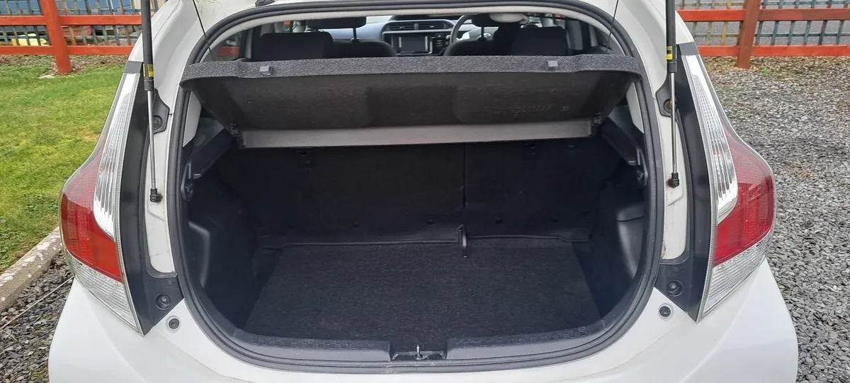 Toyota Aqua 2016 - Image 4