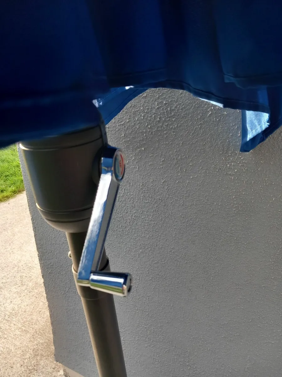 Parasol and stand - Image 1