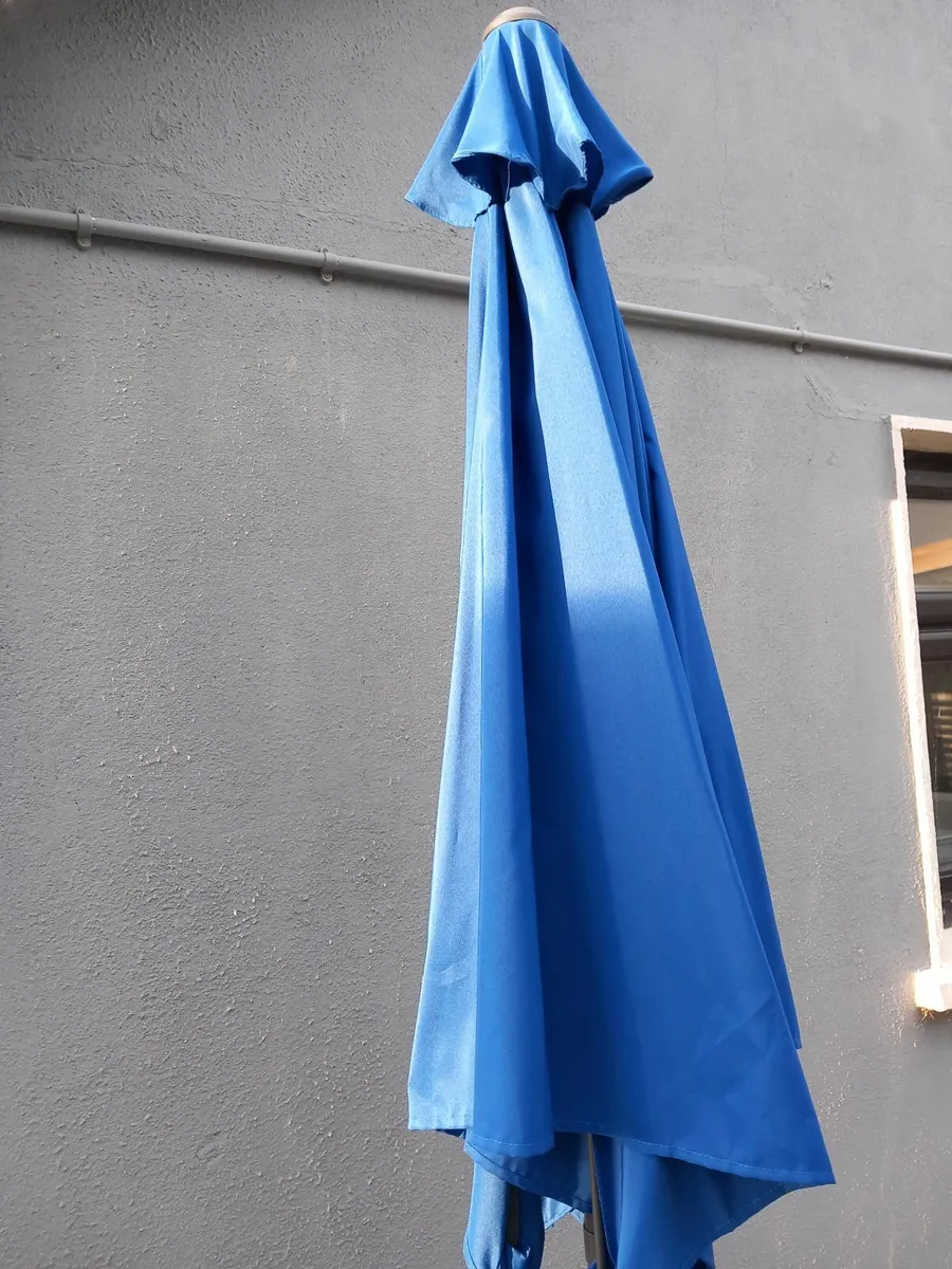 Parasol and stand - Image 2