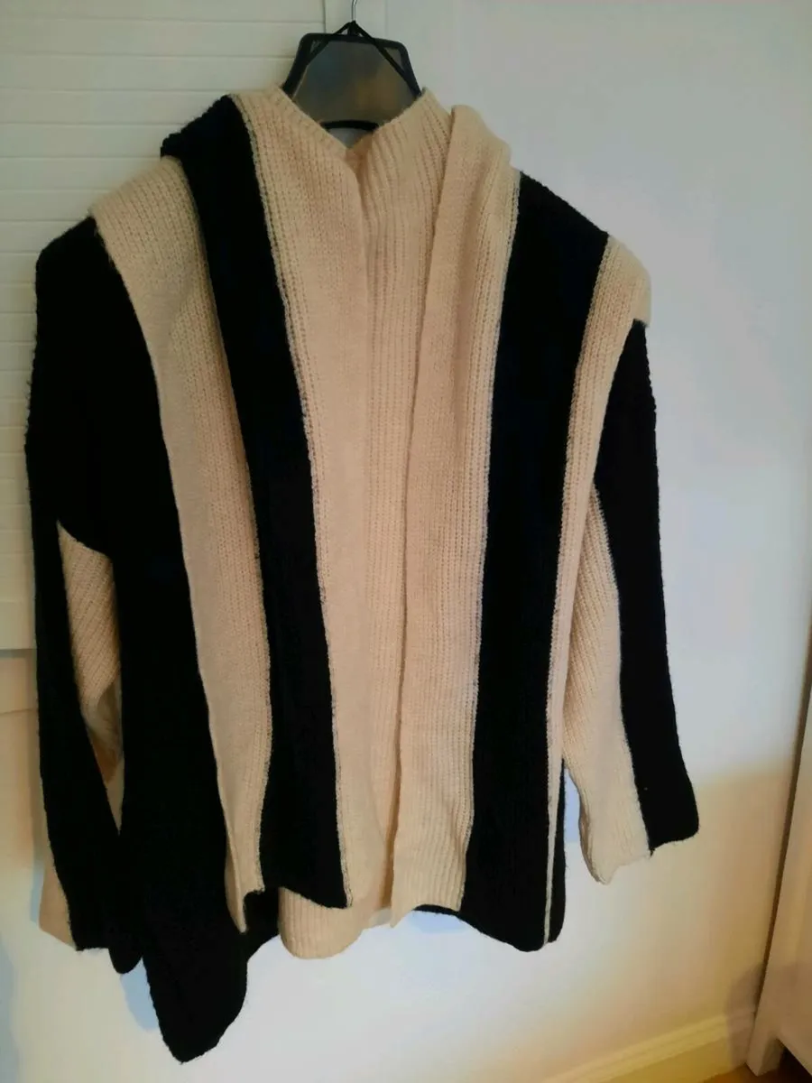 Knitted Jumper /detachable scarf - Image 2
