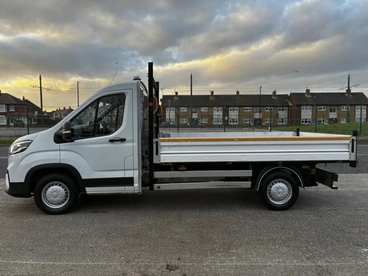2022 Maxus Deliver 9 Tipper Van - Image 4