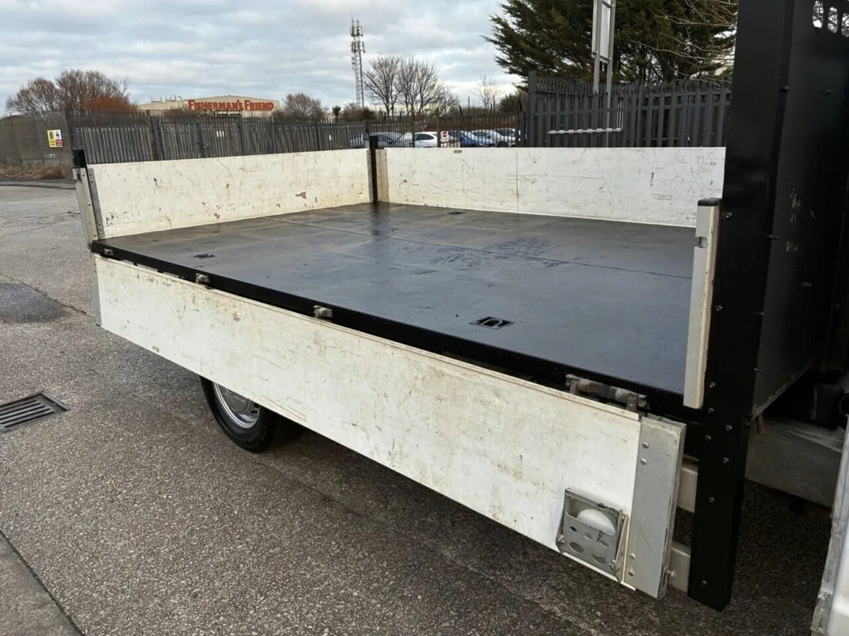 2022 Maxus Deliver 9 Tipper Van - Image 3