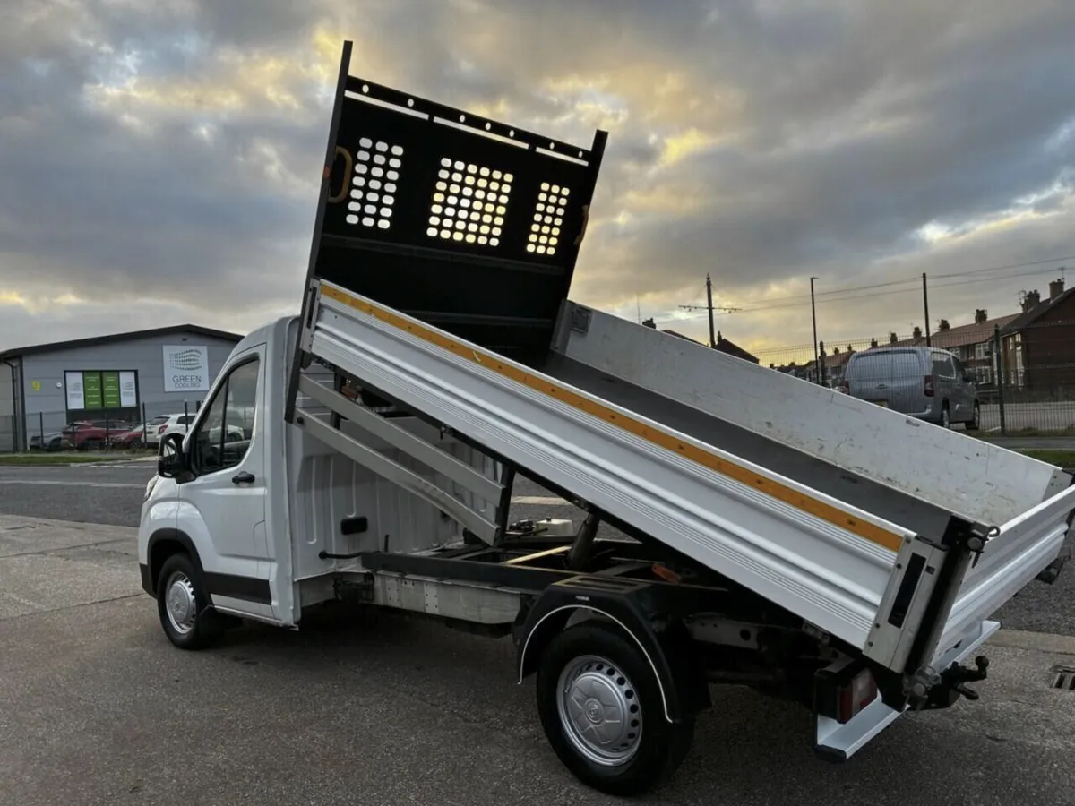 2022 Maxus Deliver 9 Tipper Van - Image 1