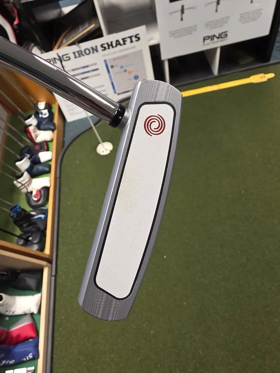 Odyssey White Hot Og Double Wide Putter - Image 3
