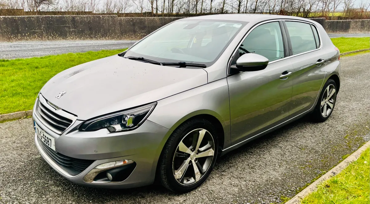 2017 PEUGEOT 308 1.2L Petrol AUTOMATIC - Image 4