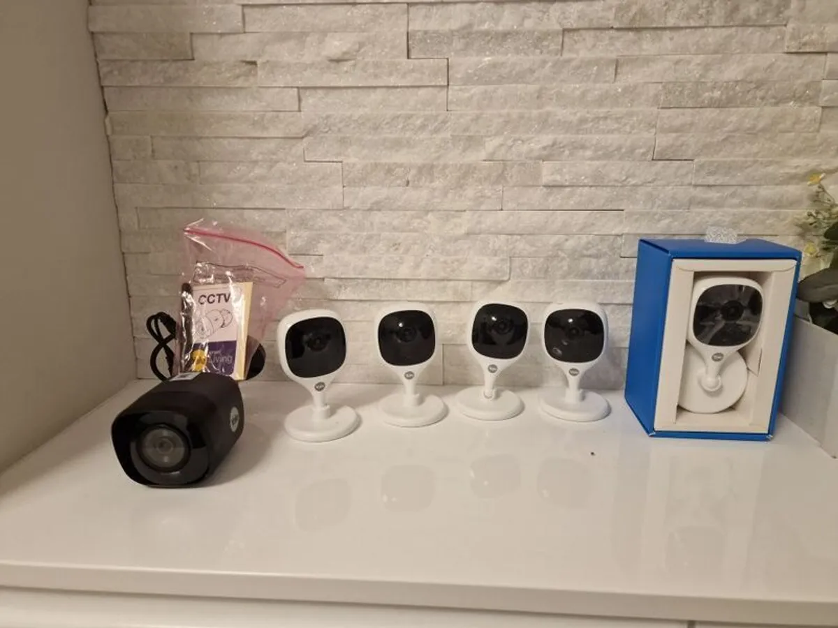 bundle of camera yale - Image 1