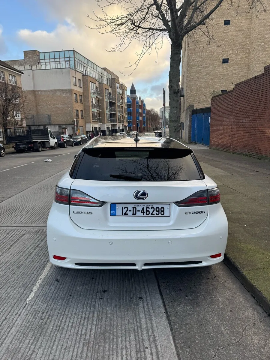 Lexus CT200h 2012 - Image 4