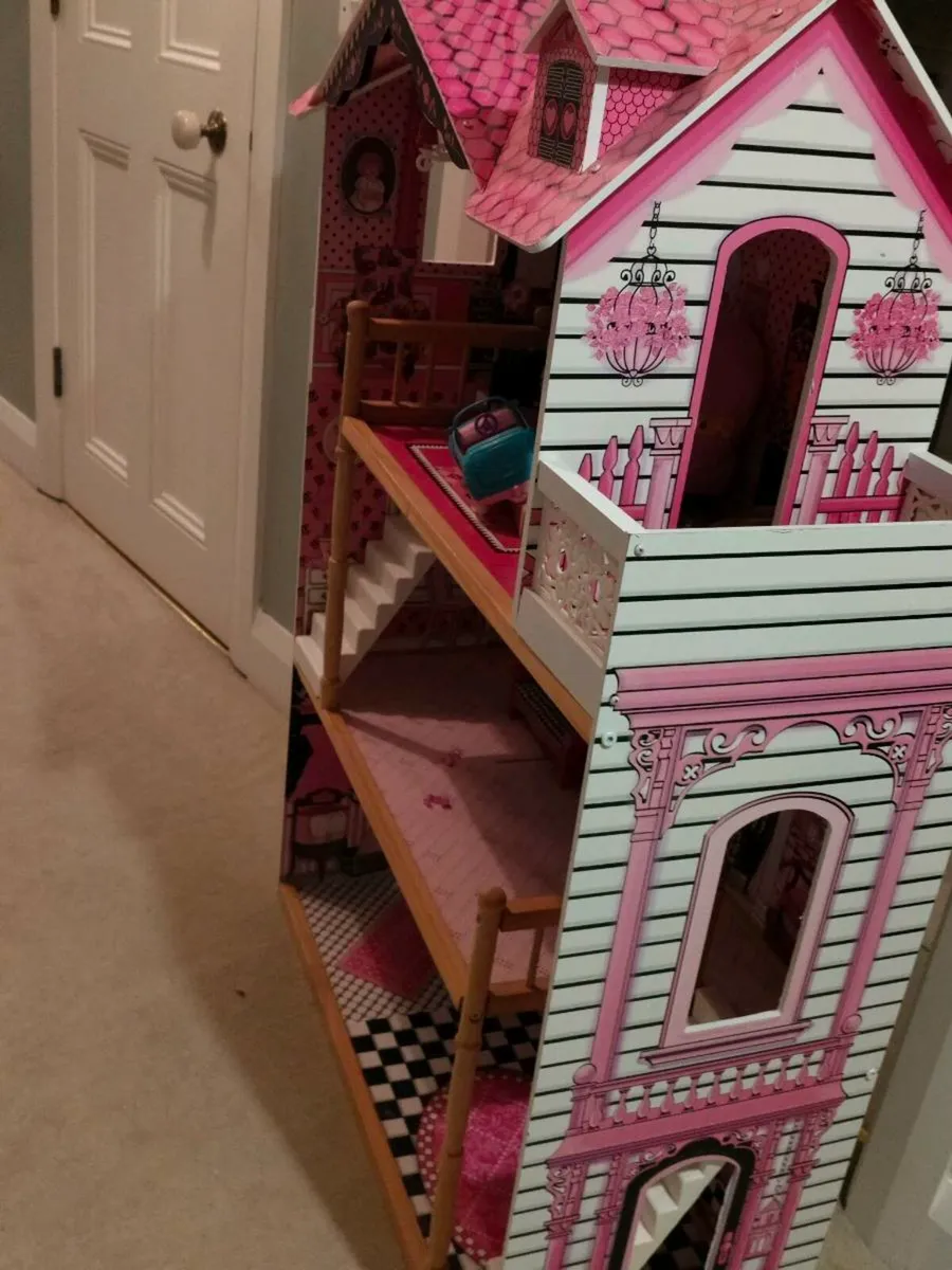 Dolls house - Image 1