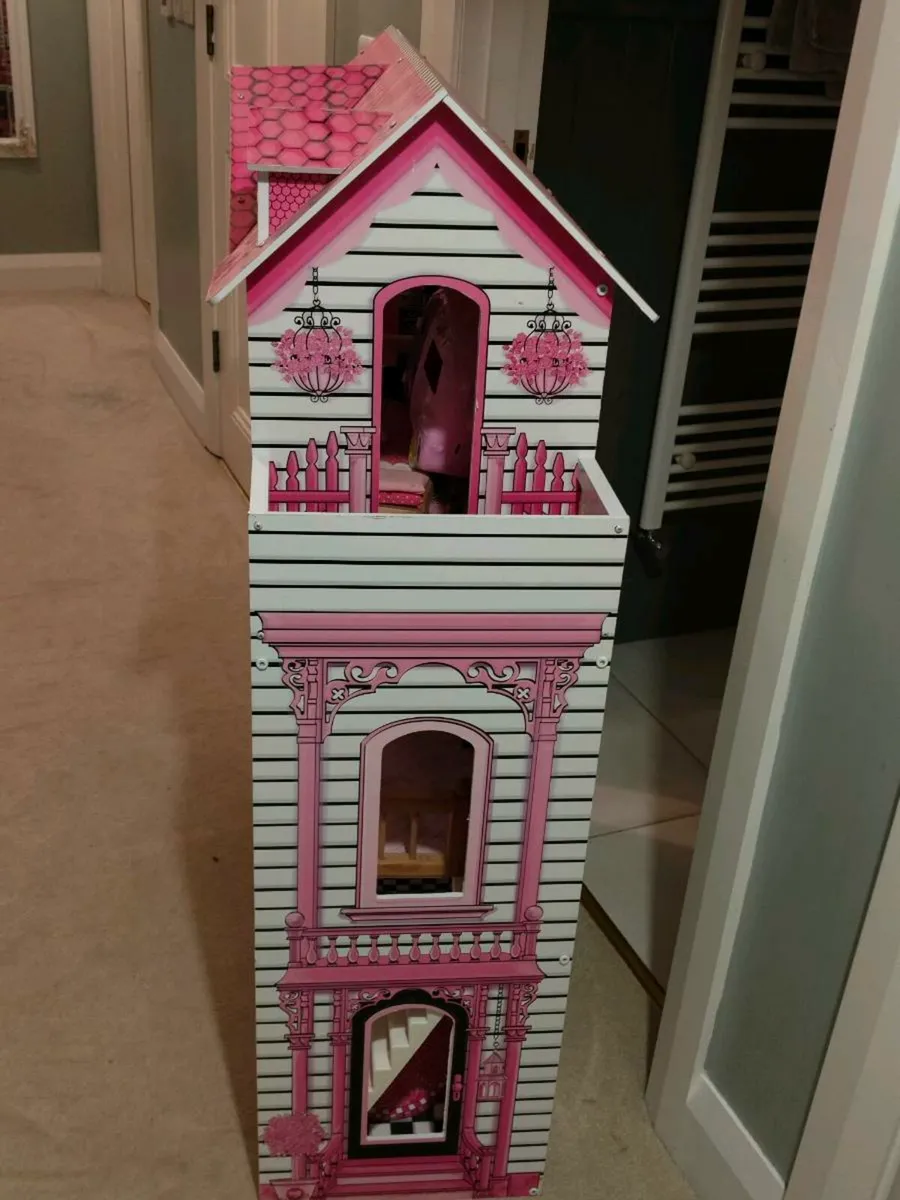 Dolls house - Image 2