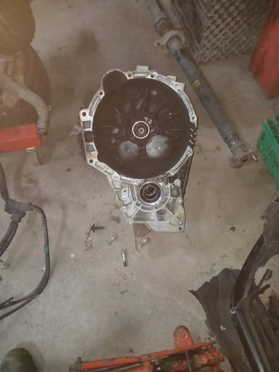 Hyundai Santa Fe 09 4x4 2.2litre Manual Gearbox - Image 1