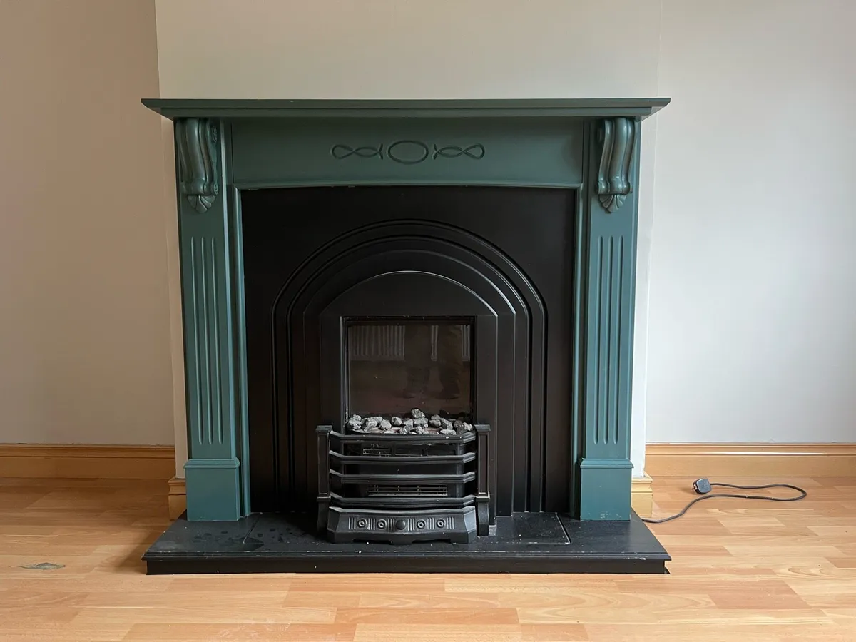Electric fireplace and mantle - Image 1