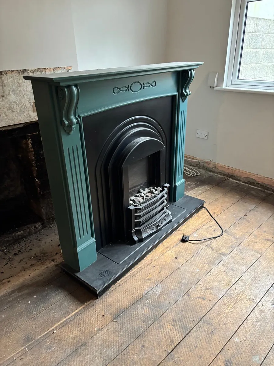 Electric fireplace and mantle - Image 2