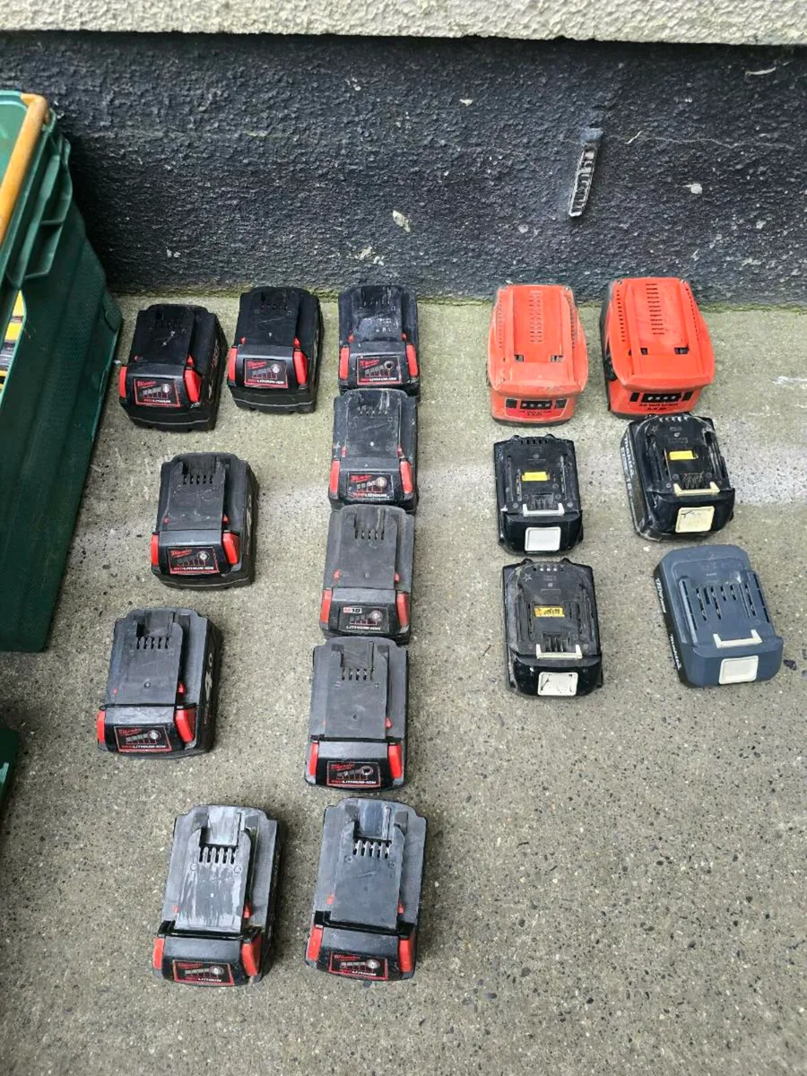 Milwaukee ,makita, hilitibatteries selling in bulk - Image 2