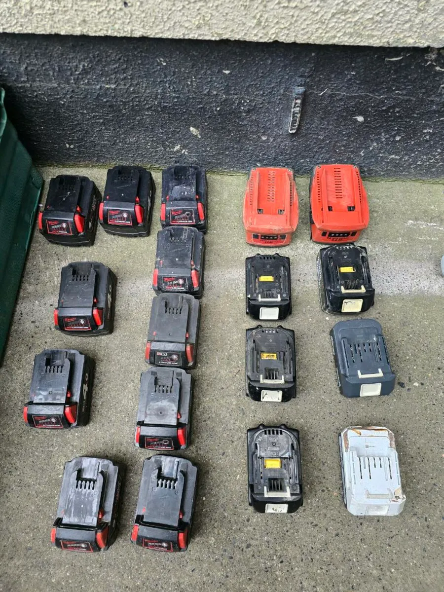 Milwaukee ,makita, hilitibatteries selling in bulk - Image 3