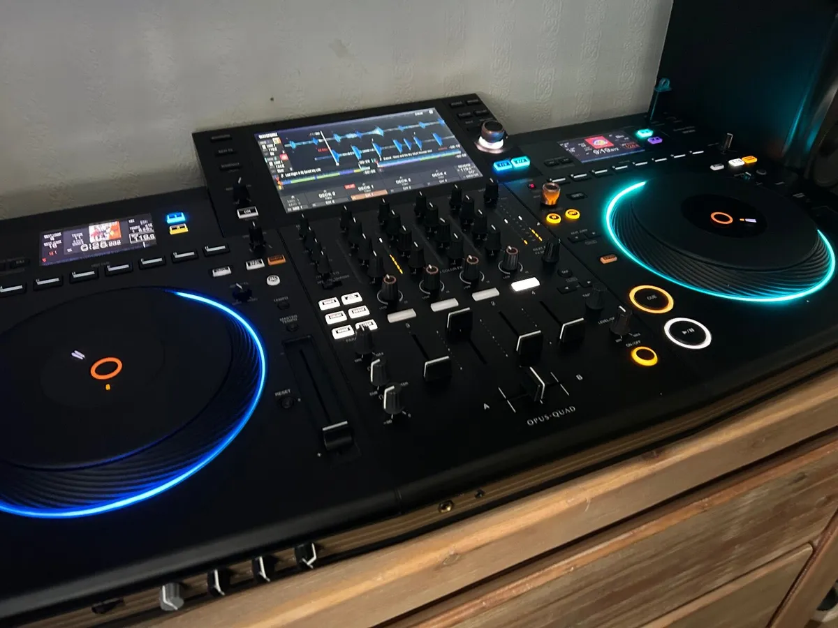 Opus Quad and Flight Case - Image 1