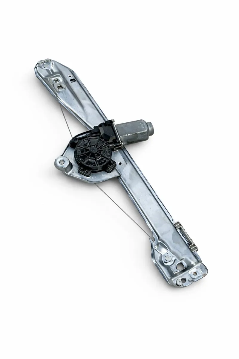 Renault Clio MK3 Passenger Window Regulator - Image 1