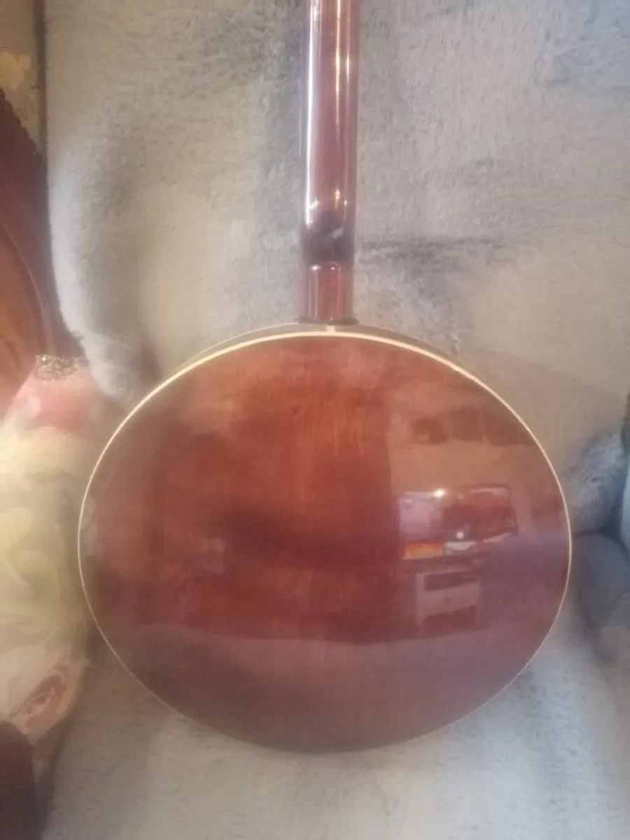 4 String Banjo - Image 1