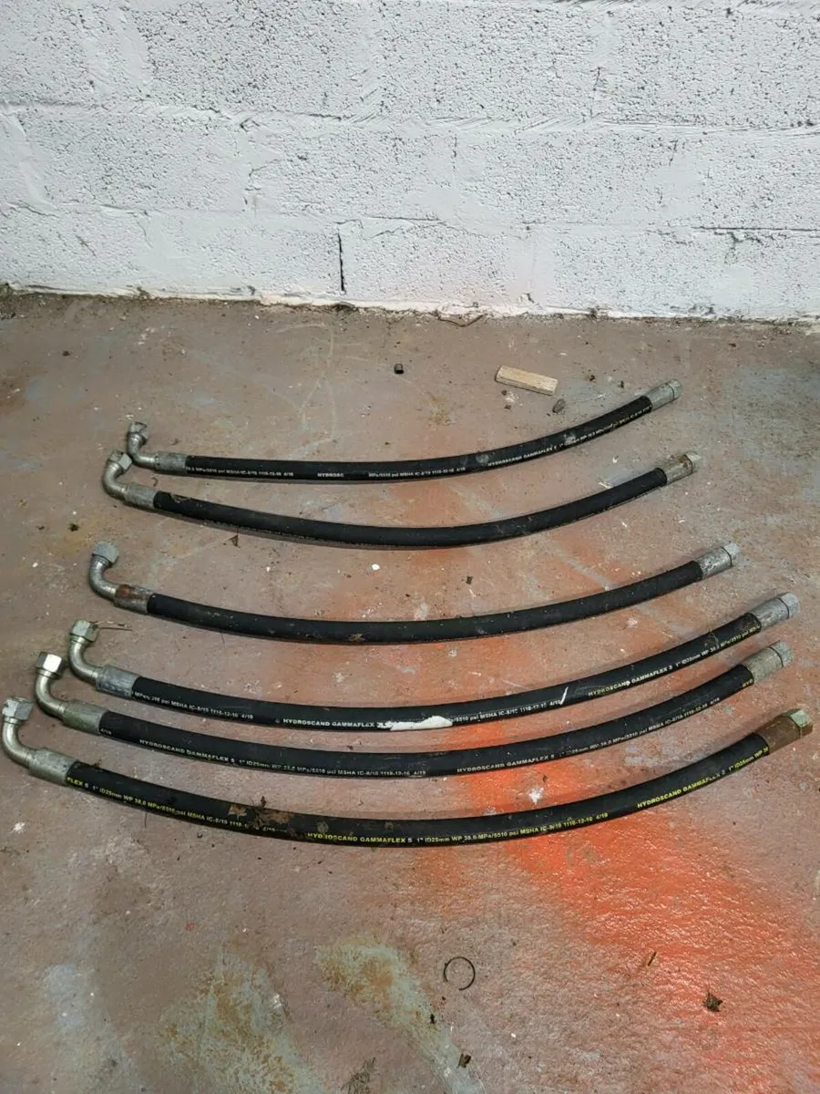 Hydraulic hoses - Image 1