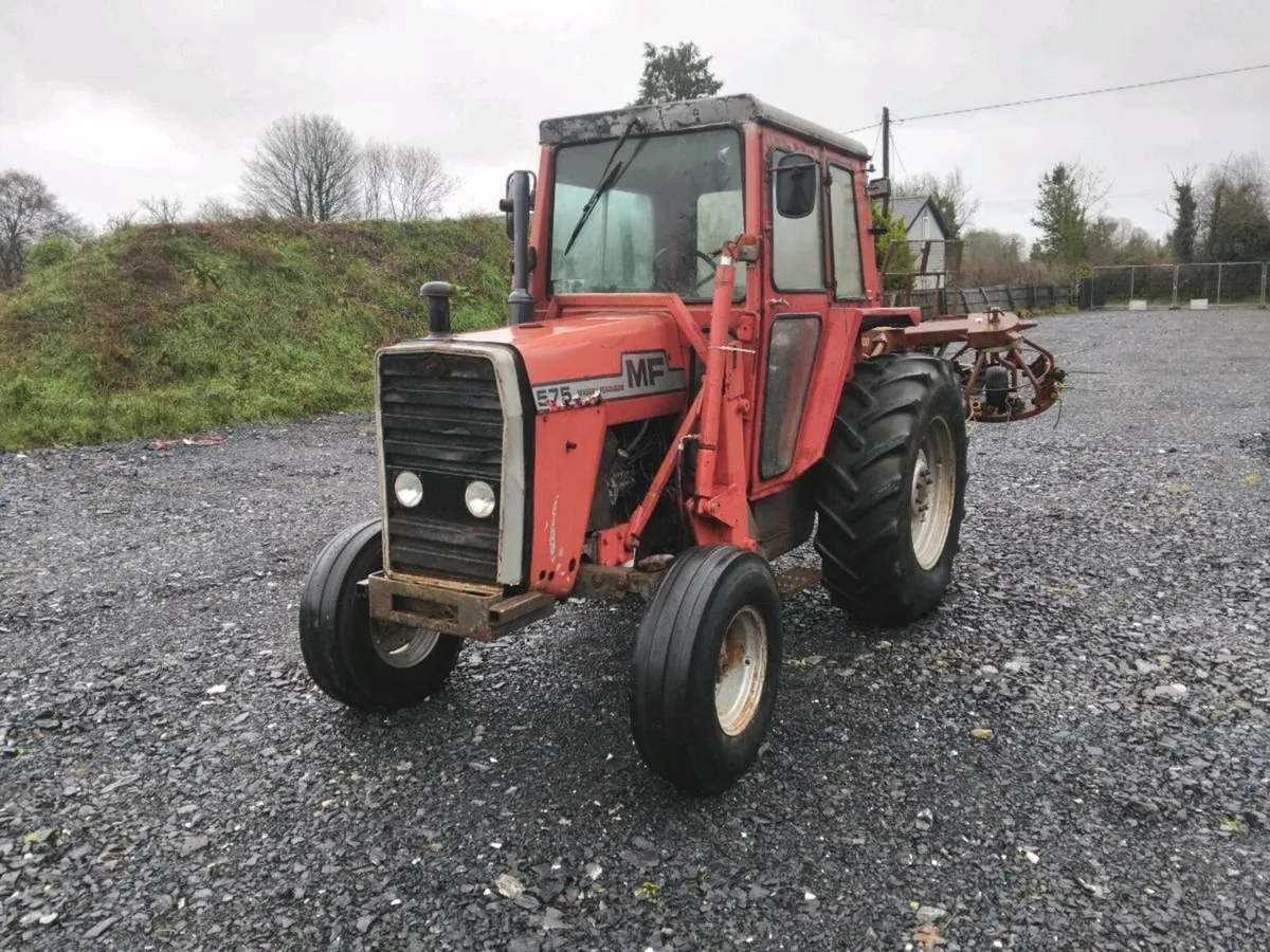 Massey Ferguson 575 - Image 1