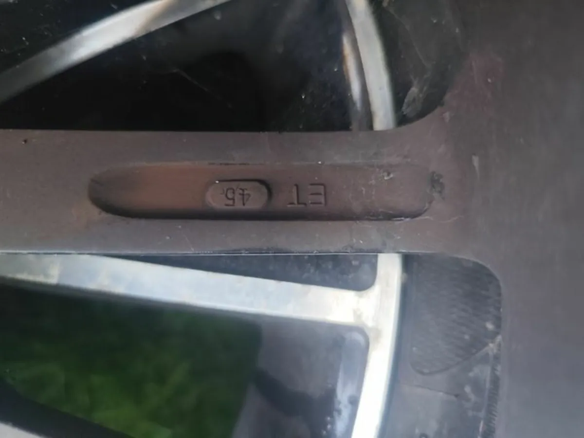 Genuine OEM S Class Alloy Wheels - Image 3