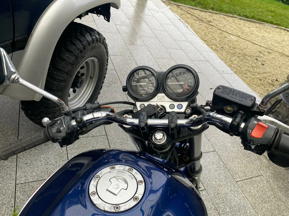 RARE HONDA CB750 ONLY 7K MILES - Image 2