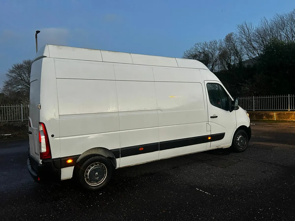 162 Renault master Hi Roof van. - Image 3